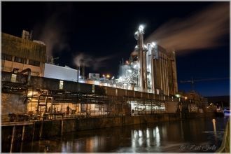 Город Алст ночью.