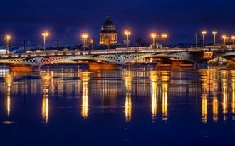 Санкт-Петербург ночью.