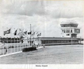 Историческое изображение аэропорта Ндолы