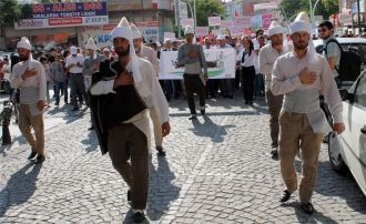 Здесь проживает около четверти миллиона 