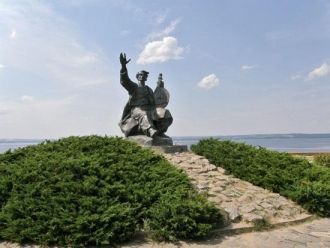 Памятник кобзарю. Город Канев.
