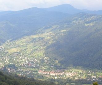 Город Яремче с высоты птичьего полета.