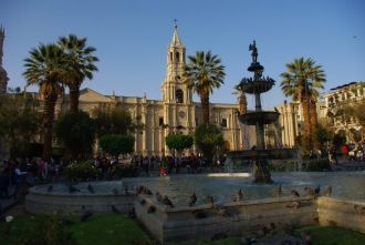 На улице города Агуаскальентес.