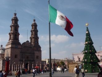 На улице города Агуаскальентес.