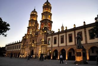 Сапопан. Базилика Боговатери.