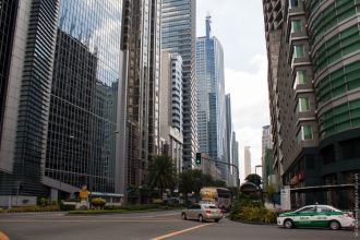 Район стеклянных небоскребов в Макати.