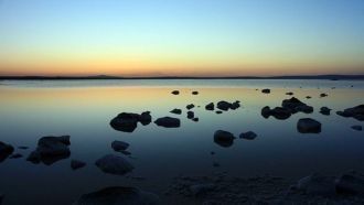 Озеро Туз. Его особенность в том, что из