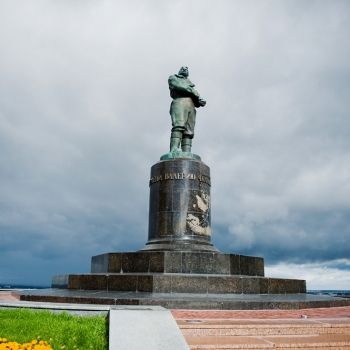 Памятник Чкалову, Нижний Новгород, Росси