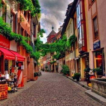 Одна из улиц&nbsp;Фрайбург-в-Брайсгау.