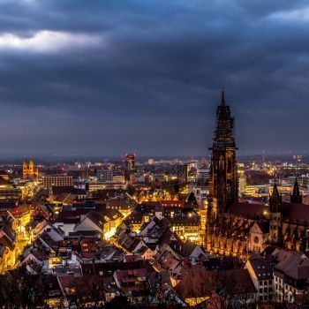 Ночной вид на&nbsp;Фрайбург-в-Брайсгау, 