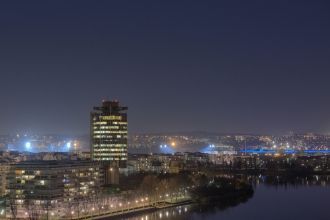 Кретей ночью.