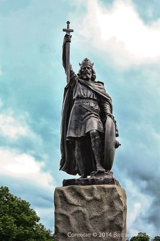 Статуя Короля Альфреда Великого в Винчес