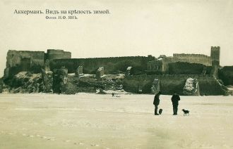 Вид на крепость зимой - историческое изо