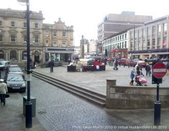 Одна из улиц Хаддерсфилда.