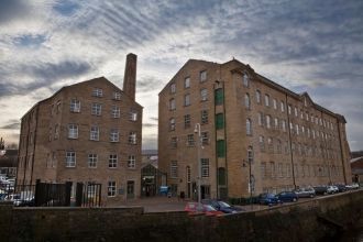 Офисное здание.&nbsp;Хаддерсфилд, Англия