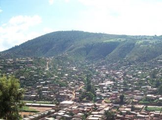 Кигали - вид с высоты.