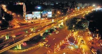 Сурат ночью.