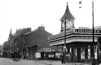 История на фото. Улица Болтона.