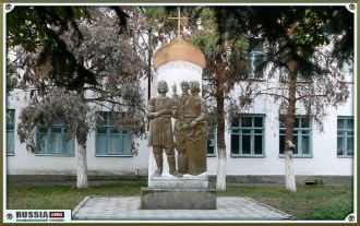 Памятник братьям Дубининым