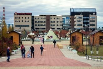 Пешеходы на улицах города