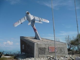 Памятник погибшим летчикам