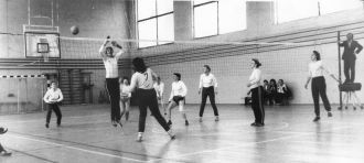 В 1980 году тренировать подрастающее пок