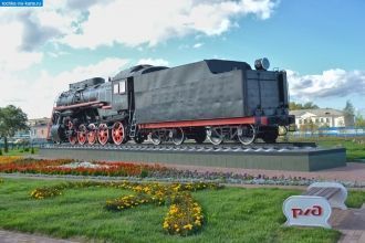 Паровоз у железнодорожного вокзала в Бар