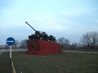 Танк ИС-3 — памятник воинам 52-й танково