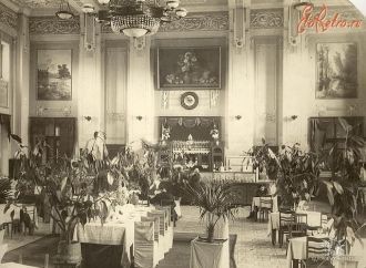 Жмеринка - привокзальный буфет/ресторан.