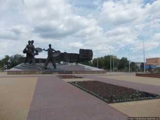 Памятник целинникам, Костанай, Казахстан