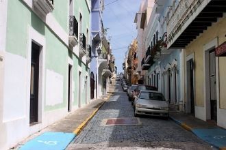 Узкая улица Сан-Хуана