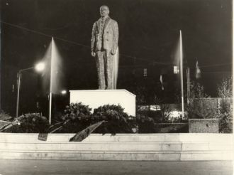 Памятник Ленину. Хайдубёсёрмень. Старое 