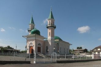 Двухминаретная мечеть. Семей, Казах