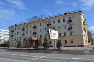 На улице города Павлодар.