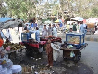 На улице города Джалал-Абад.