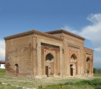 Мавзолей династии Караханидов.
