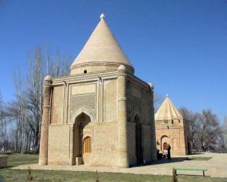 Город Тараз. Мавзолей Айшай-Биби.