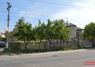 Яловень, ул. Штефан сел Маре 47. Централ