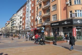 На улице города Разград.