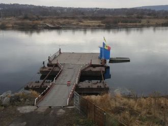 Паром на границе Молдавии и Украины.