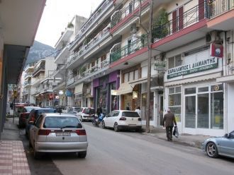 На улице города Левадия.