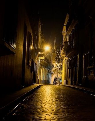 Ночная улица Камагуэя.