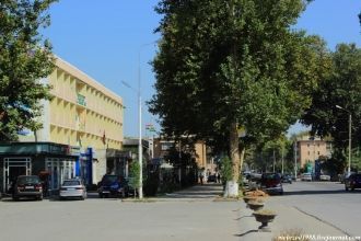 На улице города Исфара.