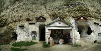 Бакотский Михайловский пещерный монастыр