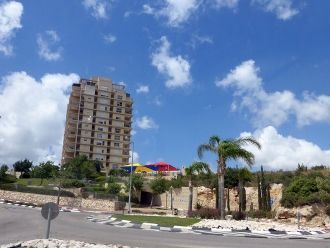 На улицах города Нешер.