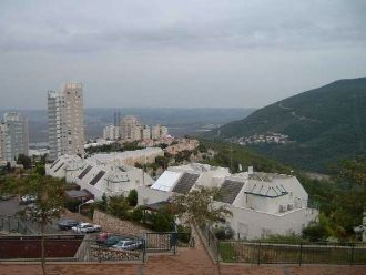 Город Нешер с высоты.