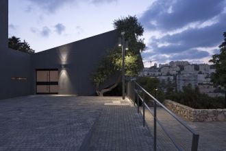 Город Нешер.