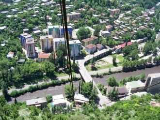 Чиатура - вид с горы на город.