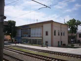 Железнодорожная станция Янгиюль.