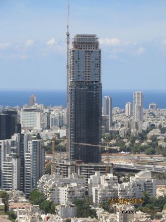 Гиватаим. Башня Шачар 200 м.